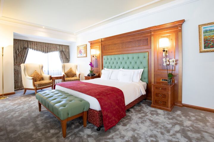 Room 14 of 110