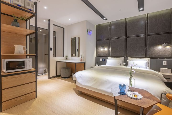 Room 51 of 110