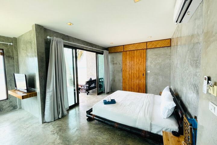 Room 38 of 99