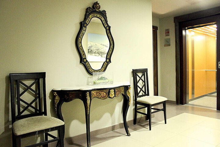 Ballroom/Hall 43 of 55