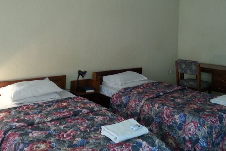 Room 3 of 27