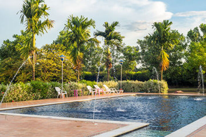 Pool 26 of 40