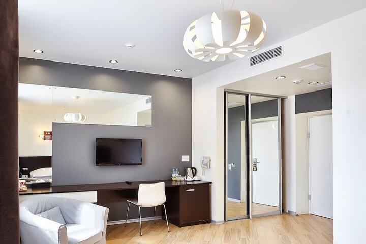 Room 14 of 34