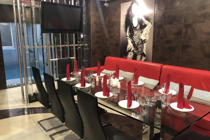 Dining 71 of 78