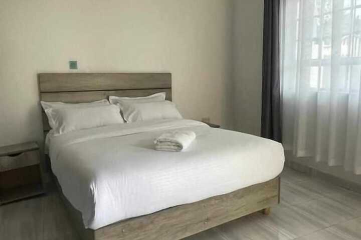 Room 12 of 23