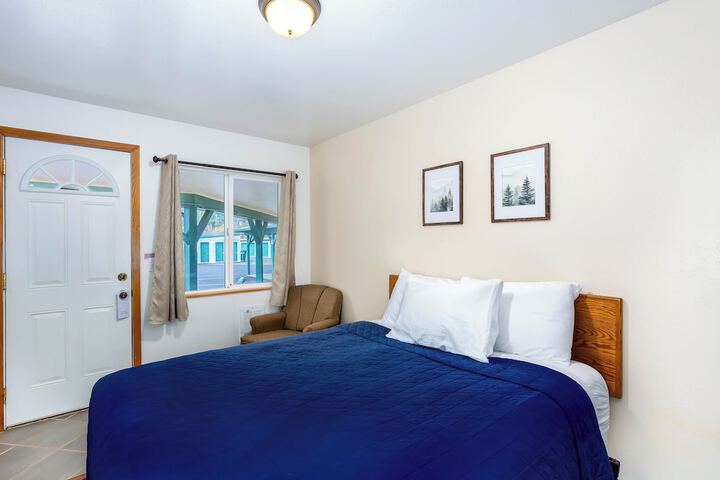 Room 10 of 30