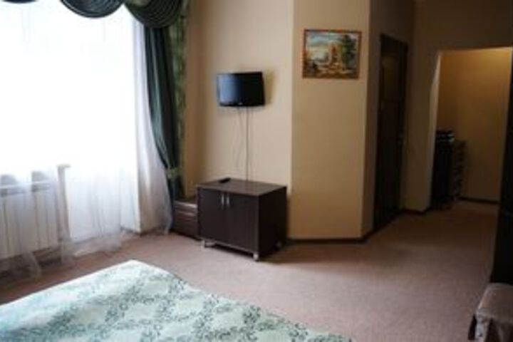 Room 15 of 25