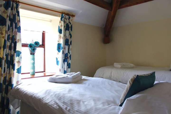Room 6 of 108