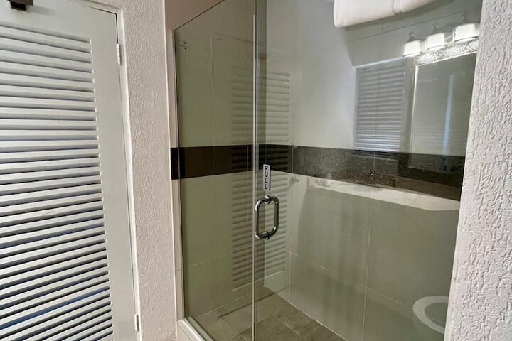 Room 75 of 204