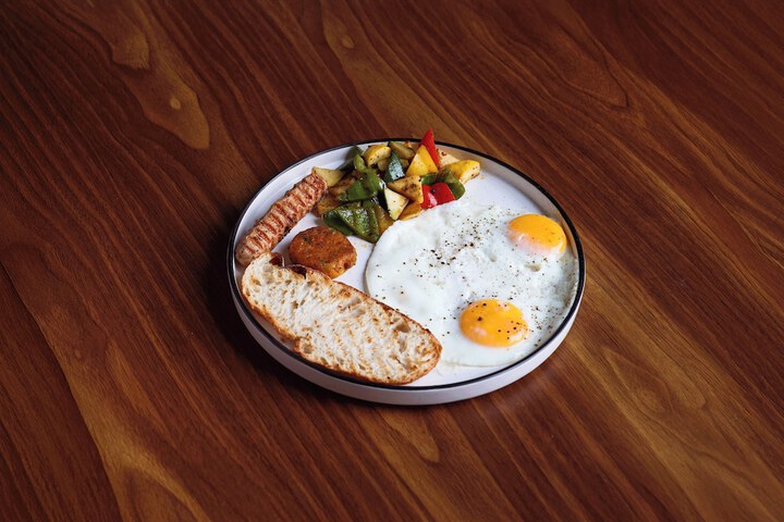 Breakfast/Coffee Service 60 of 76