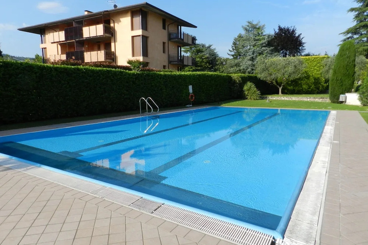 Pool 12 of 16