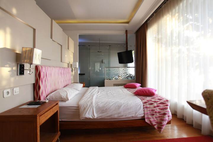 Room 17 of 130