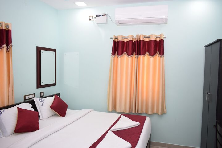 Room 14 of 33