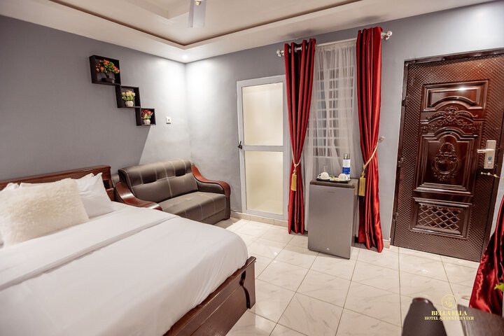 Room 12 of 67
