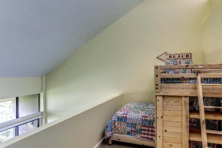 Room 2 of 25