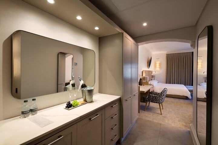 Room 21 of 73