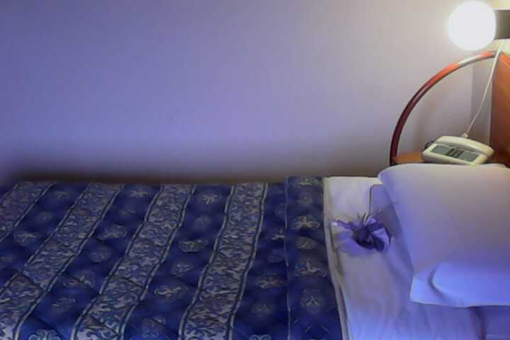 Room 10 of 35