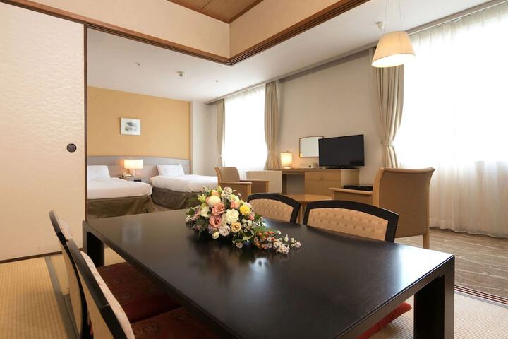 Room 15 of 65