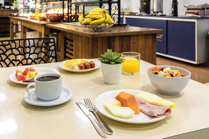 Breakfast/Coffee Service 33 of 38