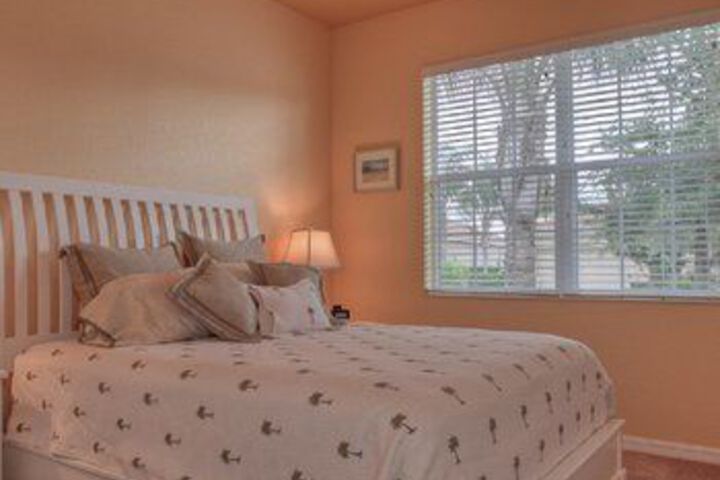 Room 7 of 24