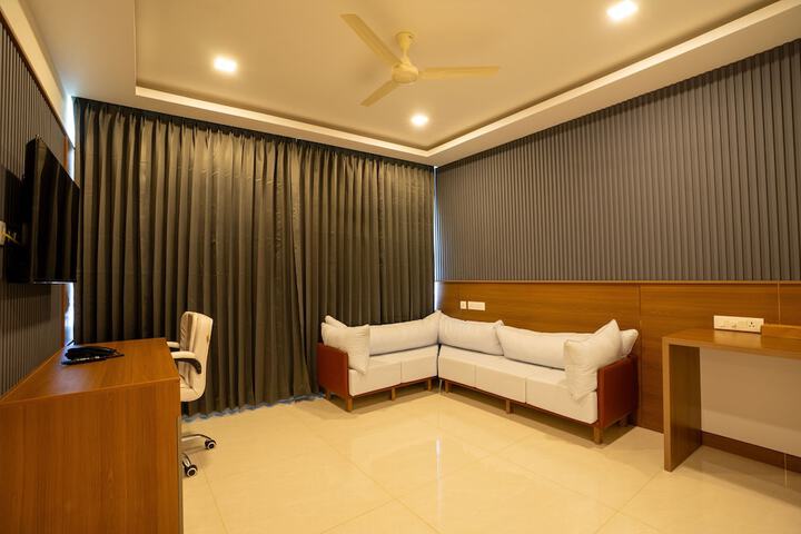 Room 6 of 66