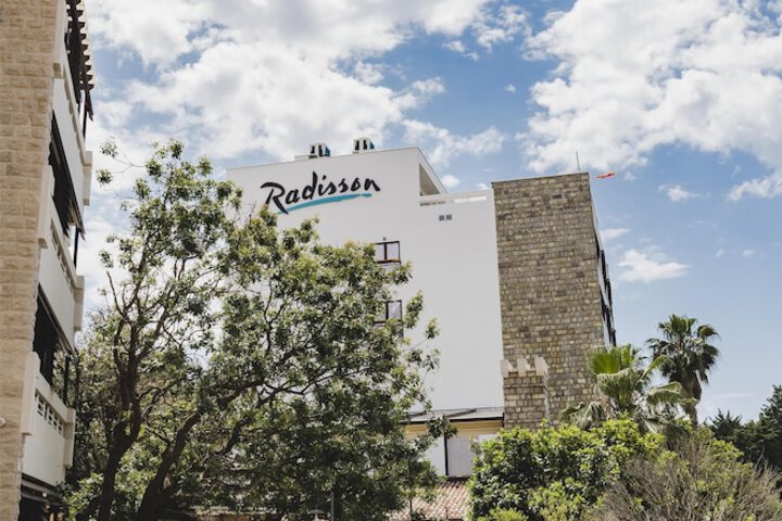 Hotel 202 of 211
