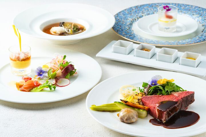 Dining 84 of 130