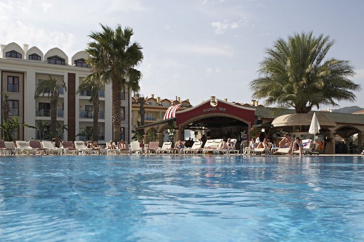 Pools & Facilities
