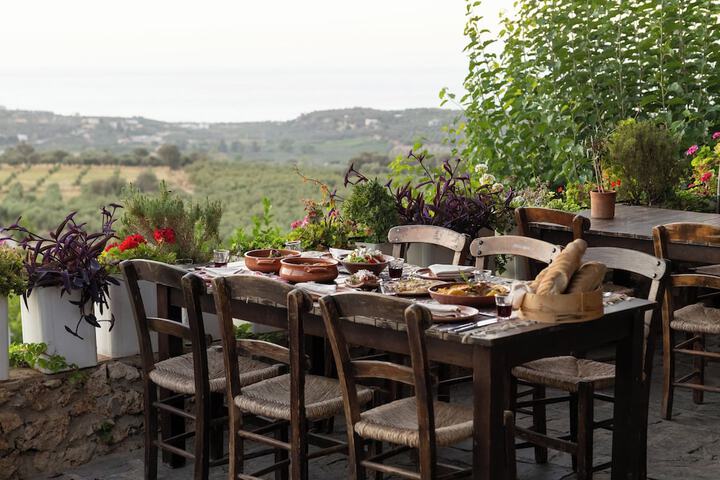 Dining 98 of 131