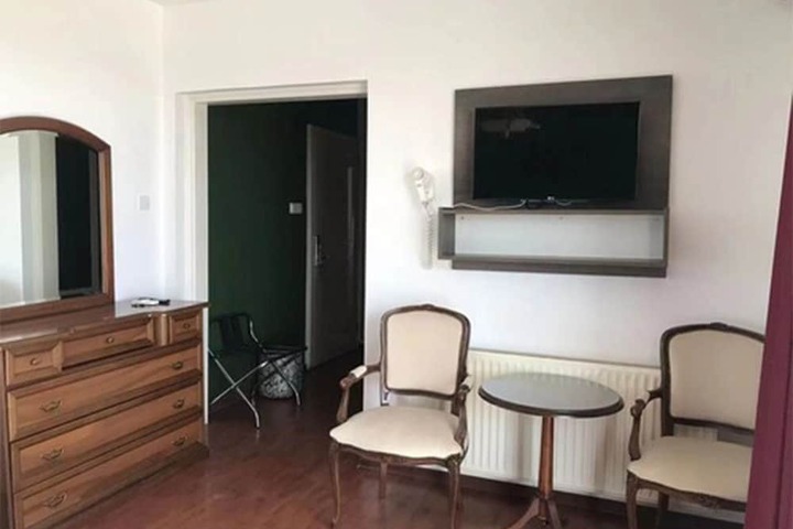Room 36 of 110