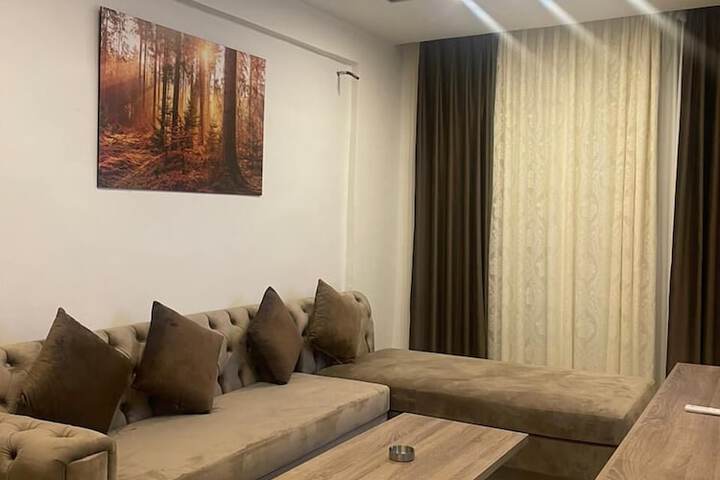 Room 28 of 38
