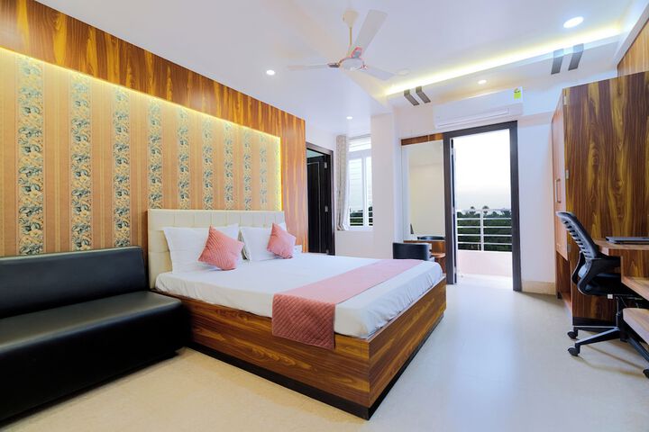 Room 9 of 37