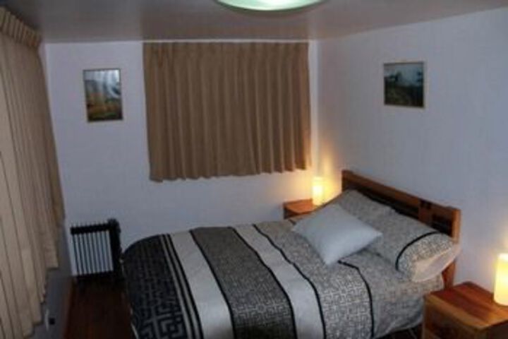 Room 6 of 15