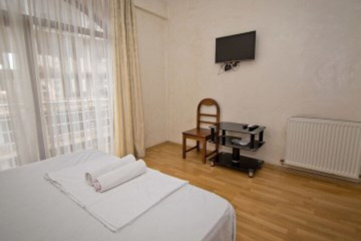 Room 74 of 93
