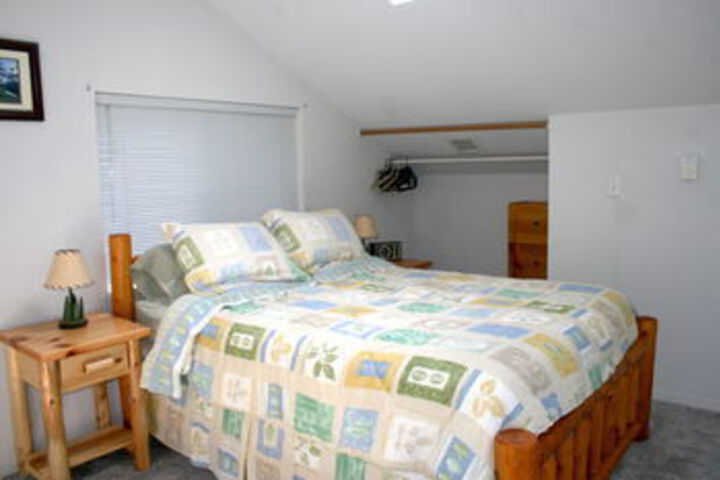 Room 202 of 697