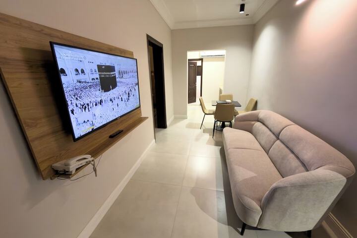 Room 17 of 23