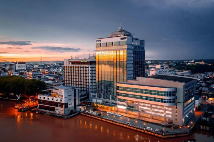 KINGWOOD HOTEL SIBU