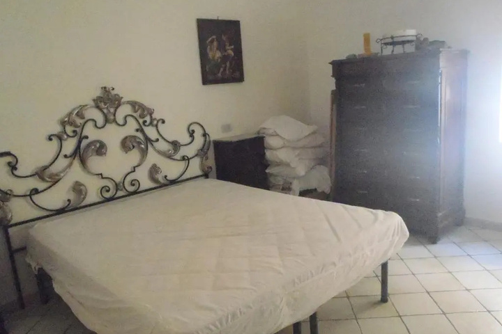 Room 3 of 11