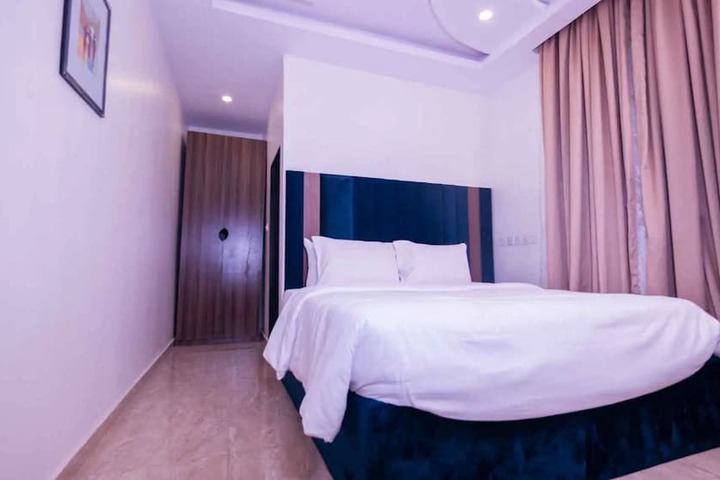 Room 4 of 19