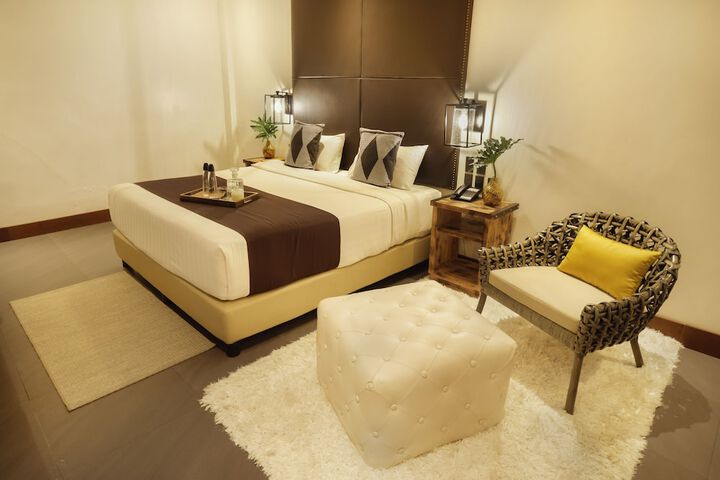 Room 12 of 40