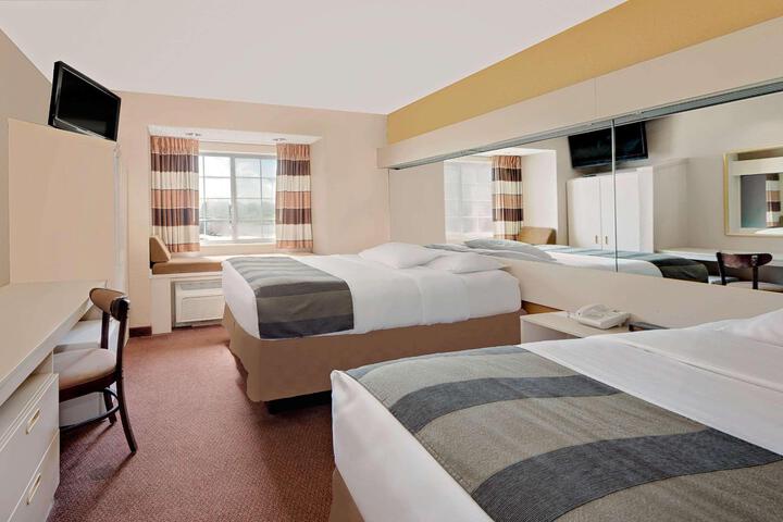 1 Queen Bed (21 of 22)