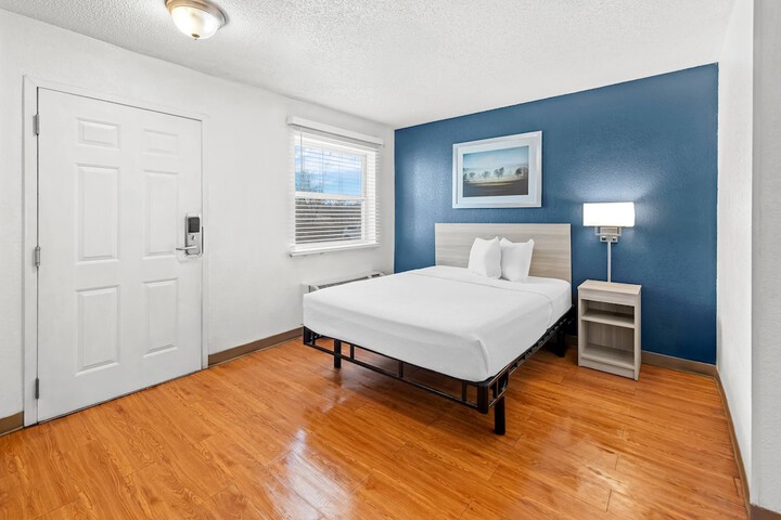 Room 9 of 19