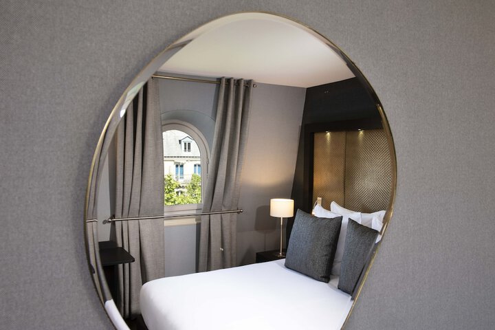 Room 15 of 109