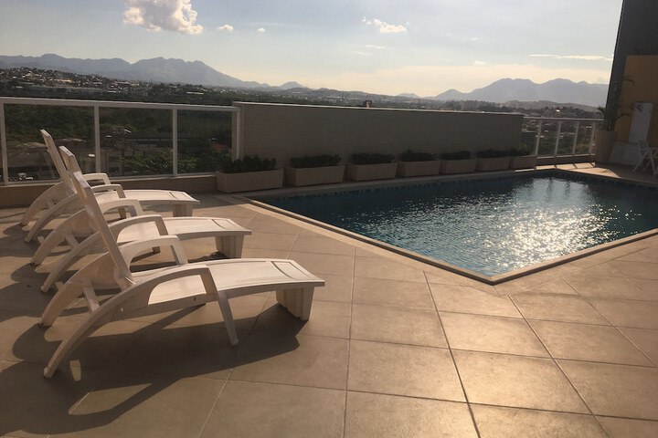 Pools & Facilities