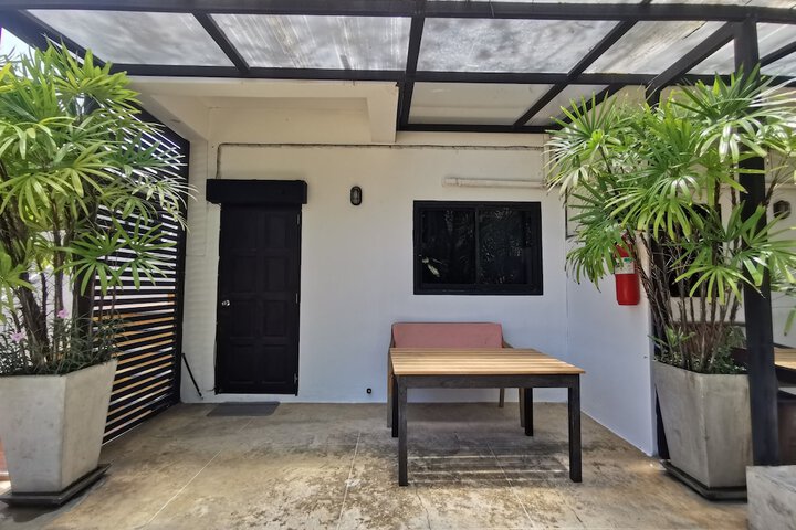 Room 16 of 82