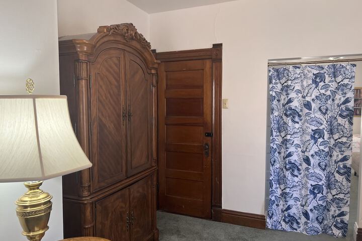 Room 82 of 96