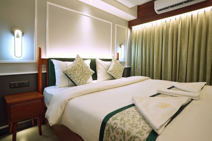 Room 5 of 34