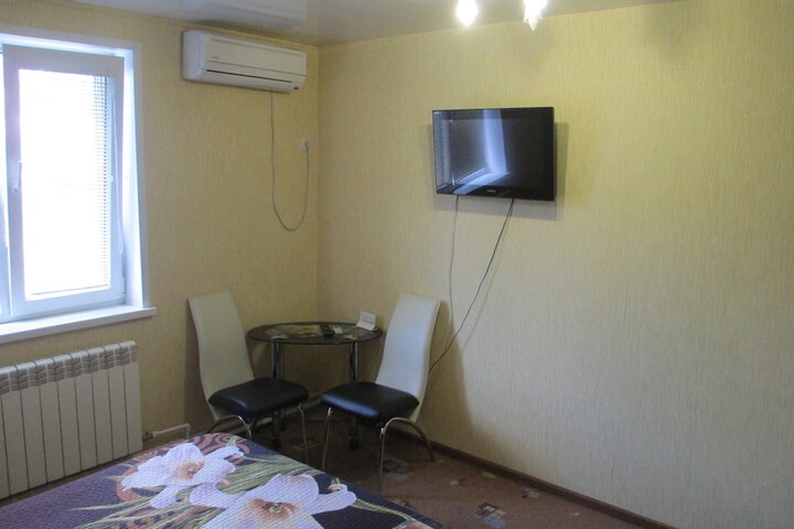 Room 2 of 13
