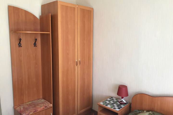 Room 9 of 35