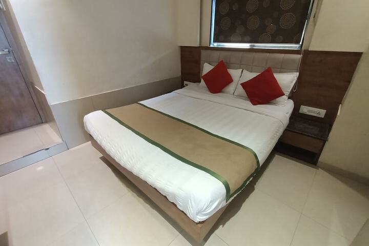 Room 54 of 90